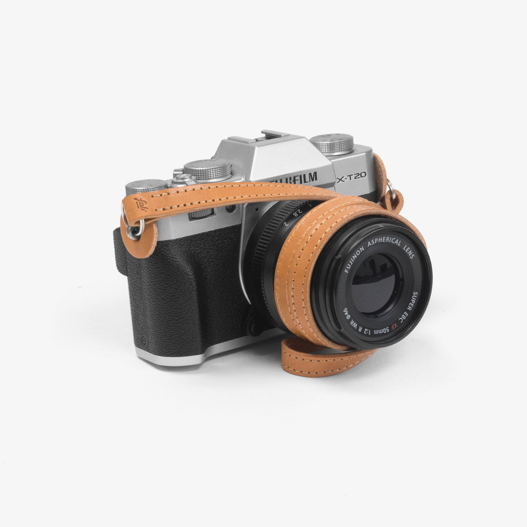 Leather camera strap (F4 SLIM)