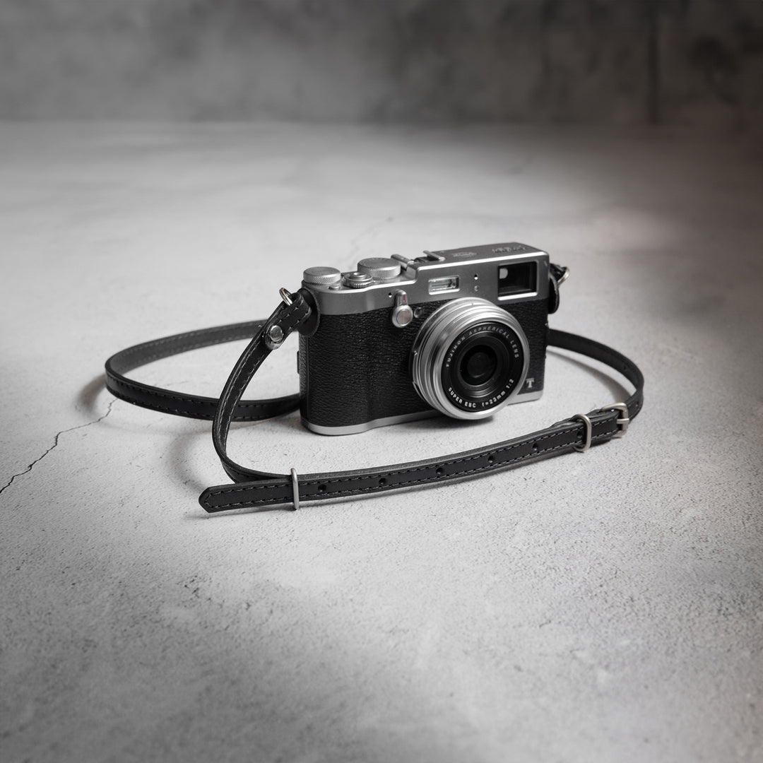 adjustable leather camera strap, handcrafted leather camera strap, leica strap, fujifilm strap,