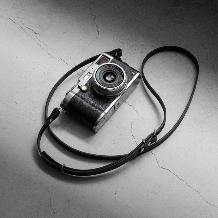 adjustable leather camera strap, handcrafted leather camera strap, leica strap, fujifilm strap,